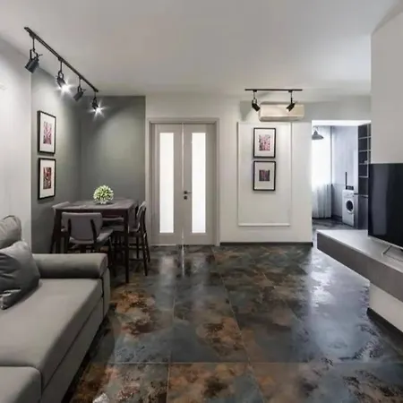 Apartment Gravel's Party House *